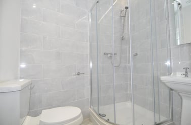 Addison Road, Flat 5, North Hill, Plymouth - Image 3